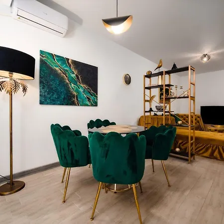 Bellview Alezzi & Piscina Incalzita Sauna Gym Parkinng Năvodari