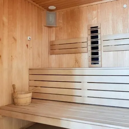Bellview Alezzi & Piscina Incalzita Sauna Gym Parkinng Lejlighed *