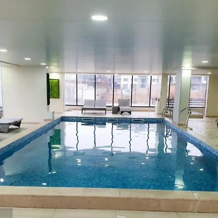 Bellview Alezzi & Piscina Incalzita Sauna Gym Parkinng شقة *