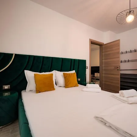 Bellview Alezzi & Piscina Incalzita Sauna Gym Parkinng Năvodari